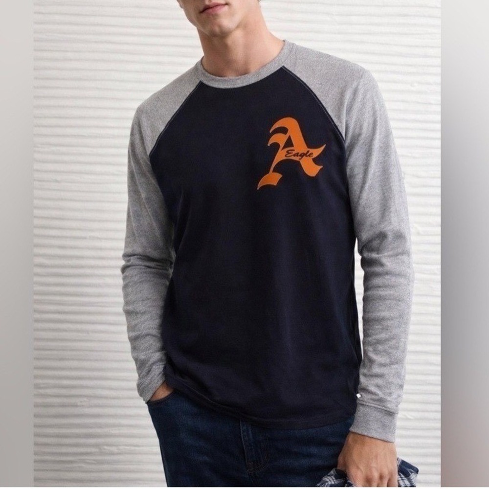 American Eagle Outfitters Blue/Gray Long Sleeve Jersey Thermal